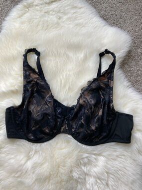 Cacique Unlined Full Coverage Shimmer Lace Illusion Scallop Trim U Back Bra 42C